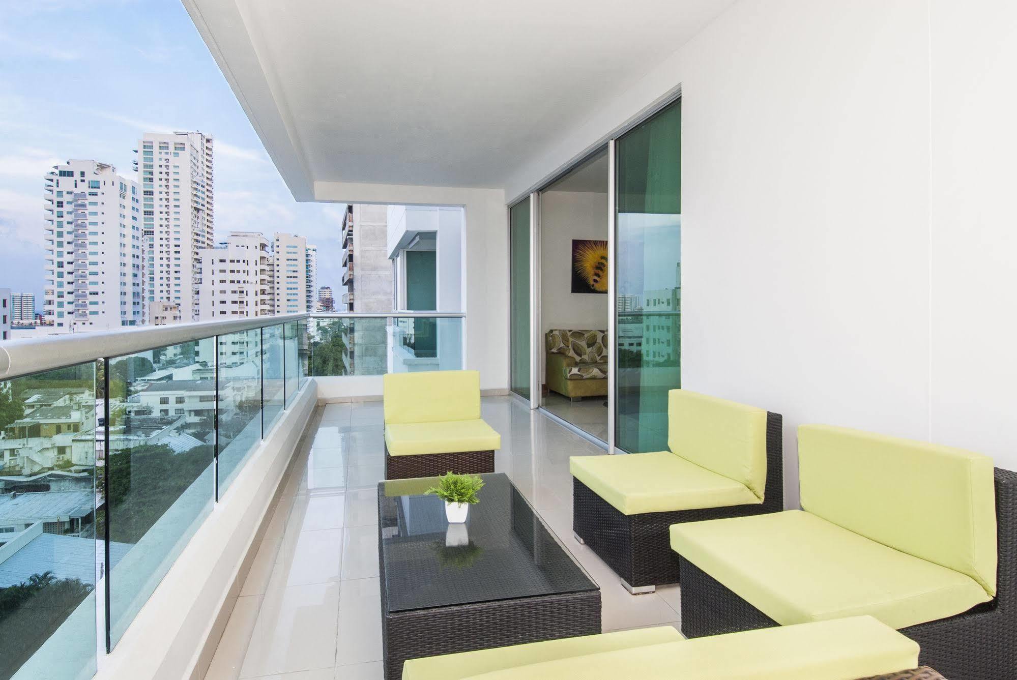 Travelers Orange Cartagena Aparthotel Exterior photo